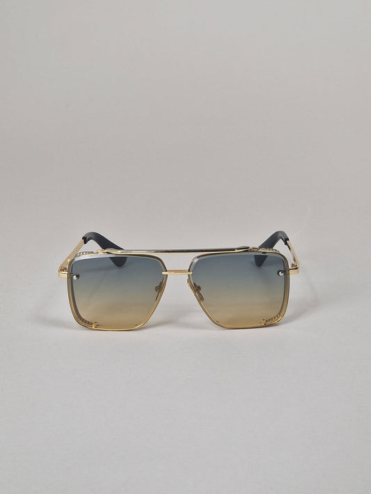 Sunglasses for men and women with polarized, blue/brown tinted lenses. Number 43