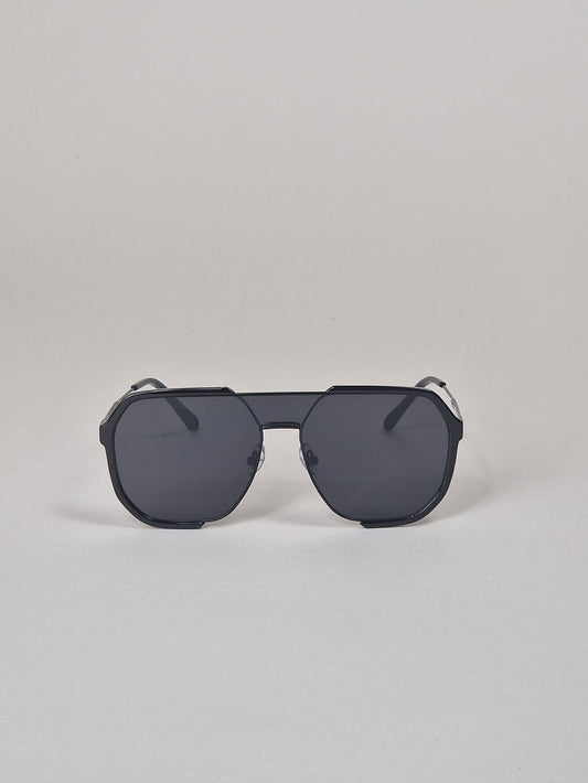 Solglasögon med polariserade mörka svarttintade glas. No.12