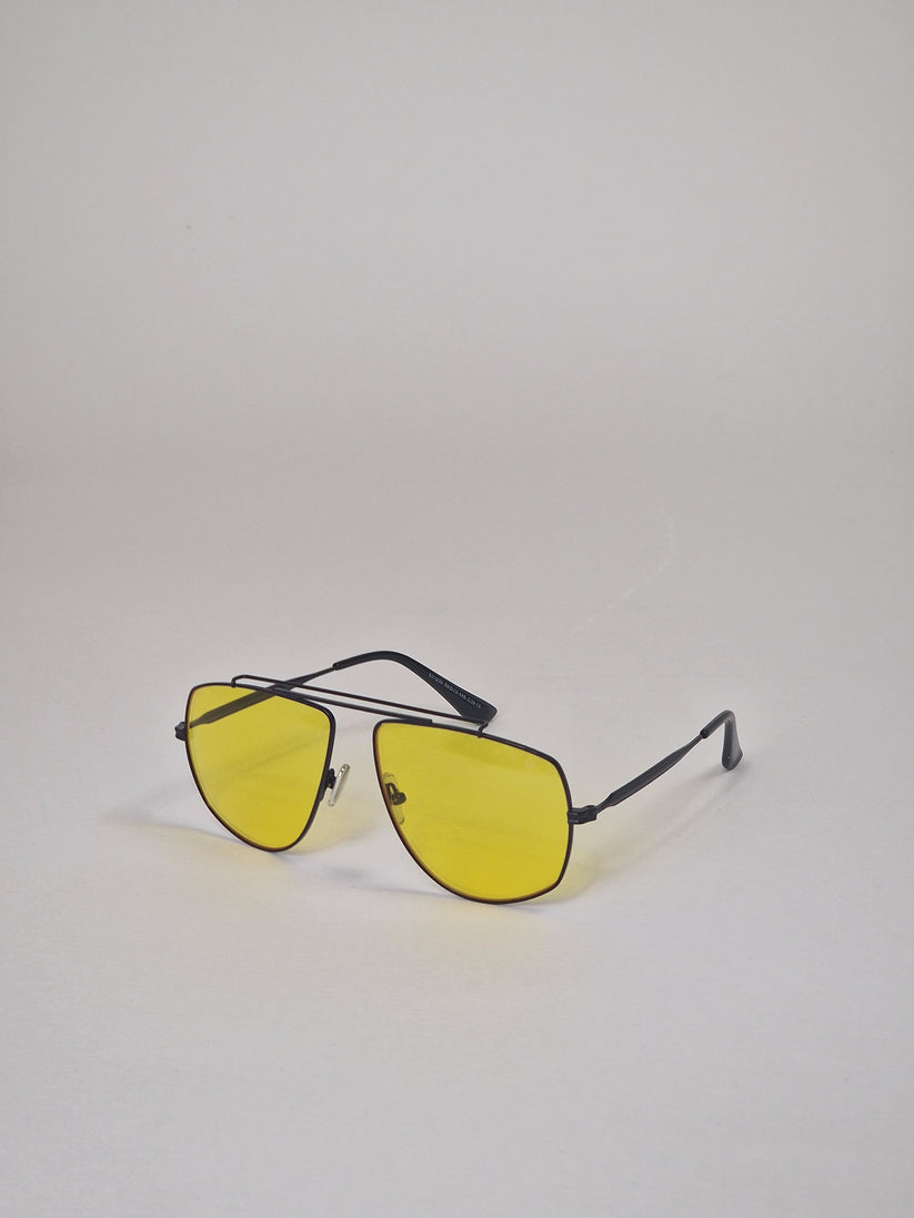 Sonnenbrille mit polarisierten gelb getönten Gläsern. Nr. 23