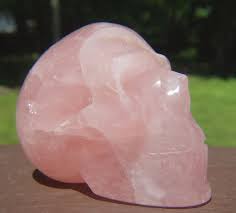 Stor kristall skalle i rosenkvarts, christal skull i rose quarts