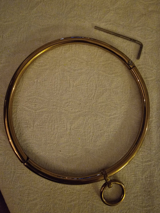 Choker, halsband i nickelfritt guldfärgat stål