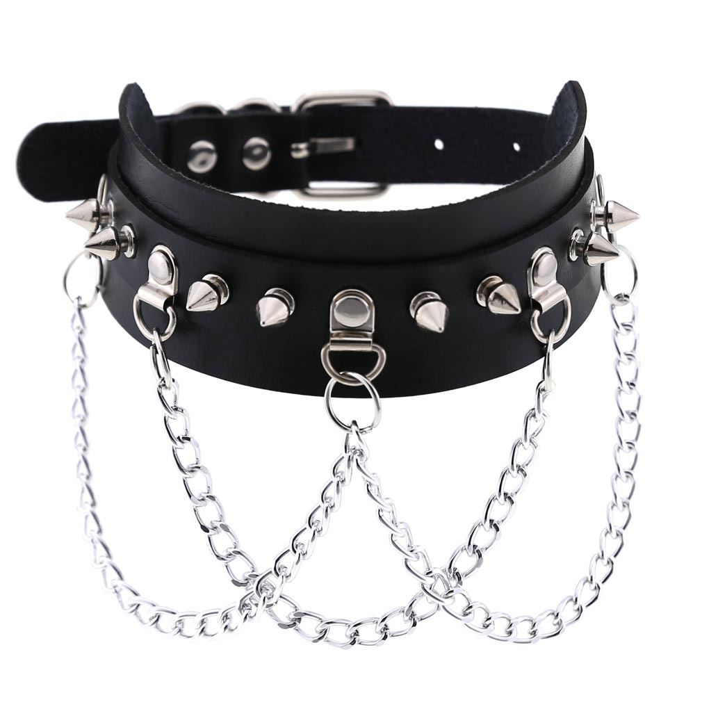 Choker i svart med kedjor
