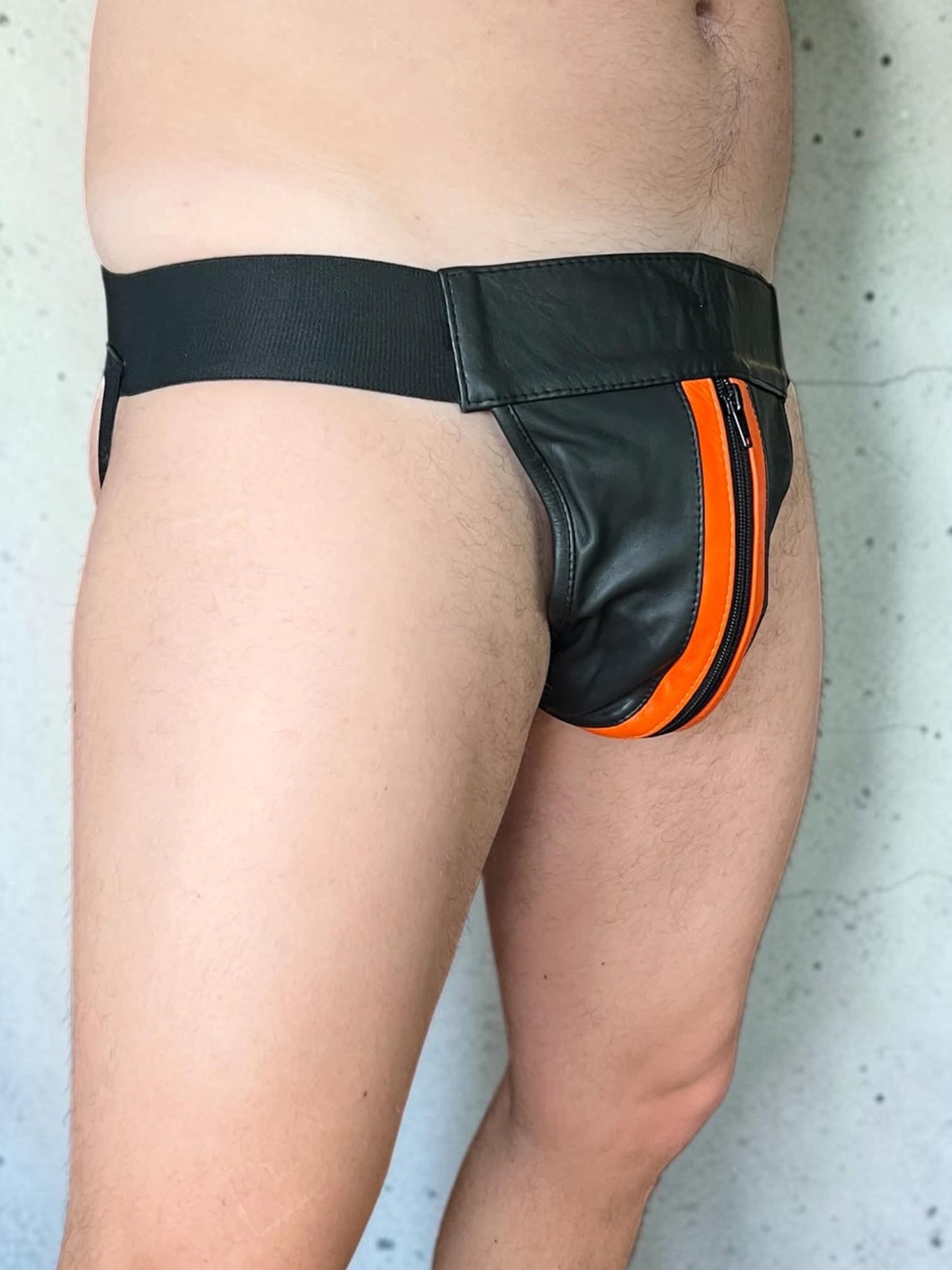 Jockstrap i läder, svart och orange
