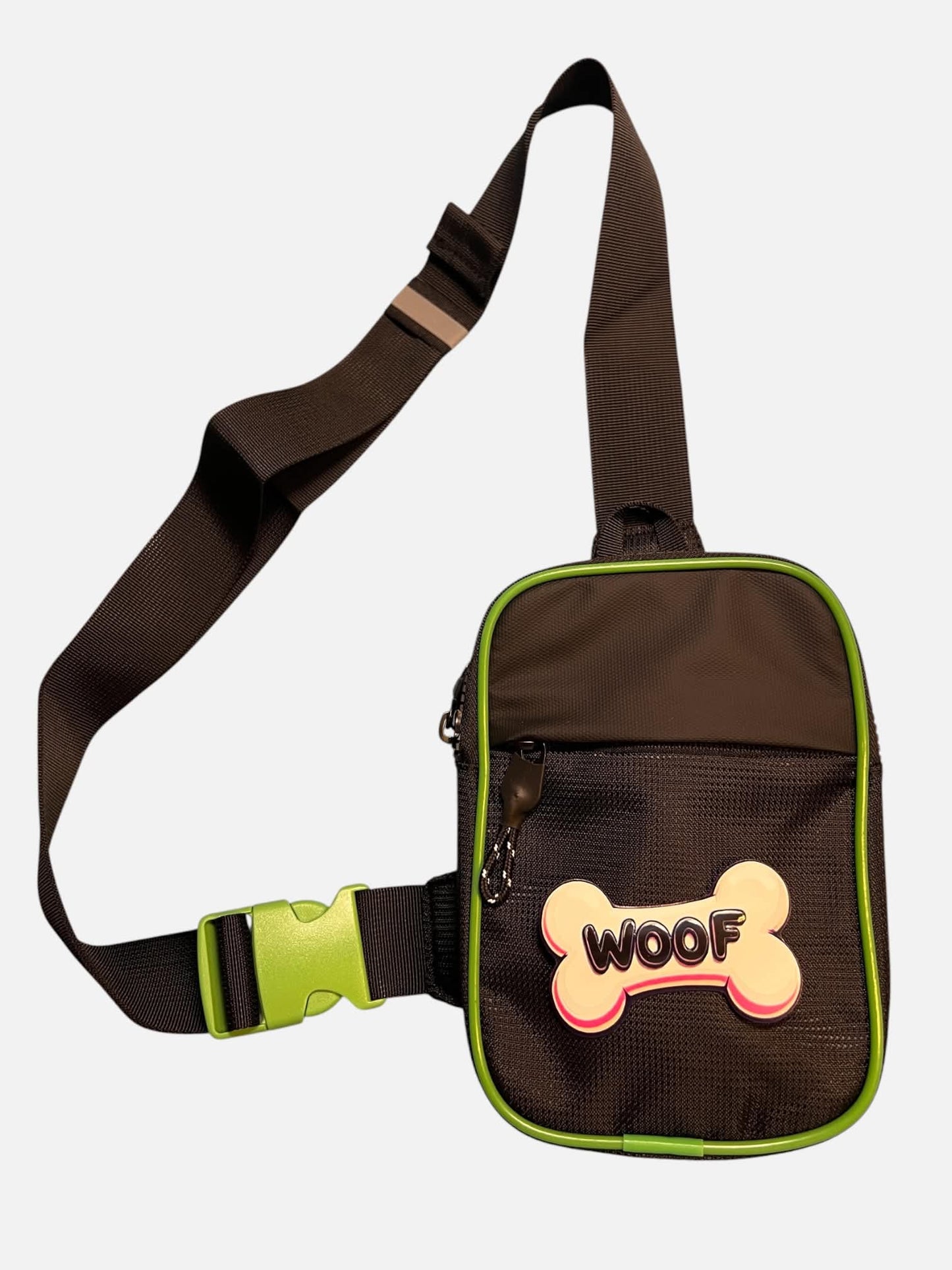 Chest bag, sling bag, i svart och grönt med olika 3d tryck som poppers, GAYMER mfl