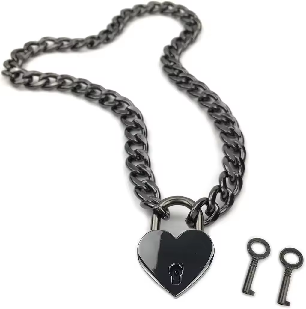Halskedja med hjärtformat lås, ett choker halsband