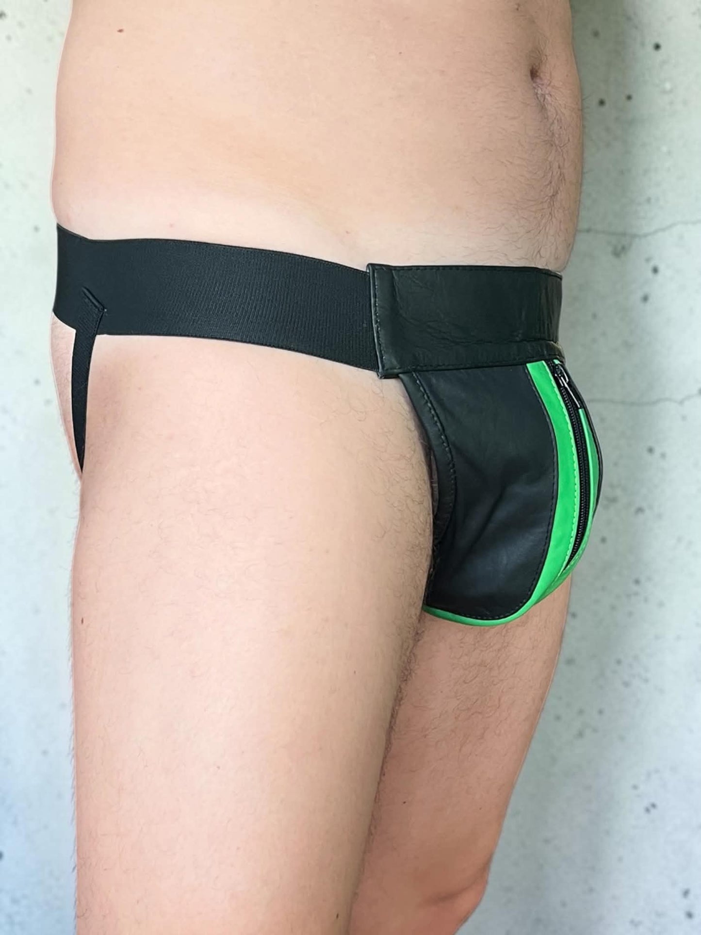 Jockstrap i läder, svart och klargrön