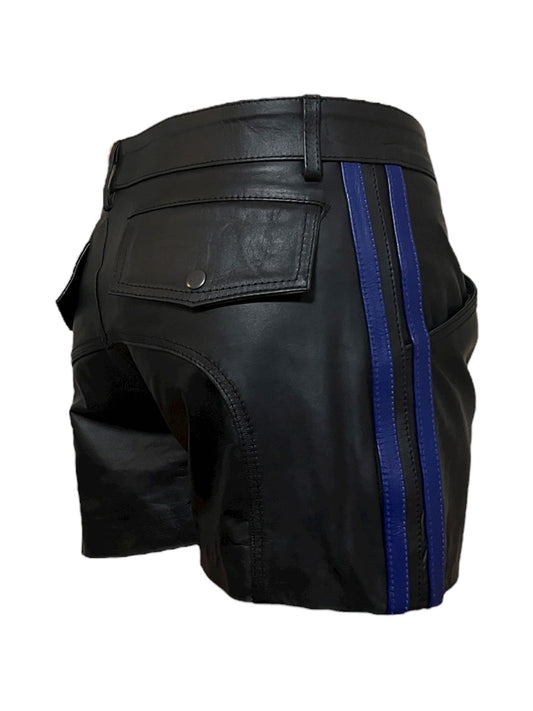 Shorts i riktigt läder, svarta skinnshorts med blå revärer, BDSM och gay