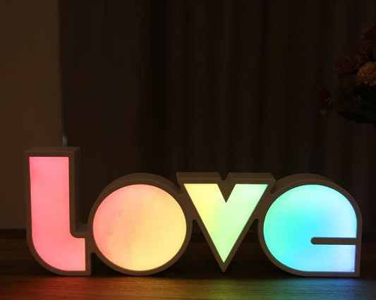 Skylt, LOVE, REGNBÅGSFÄRG, PRIDE
