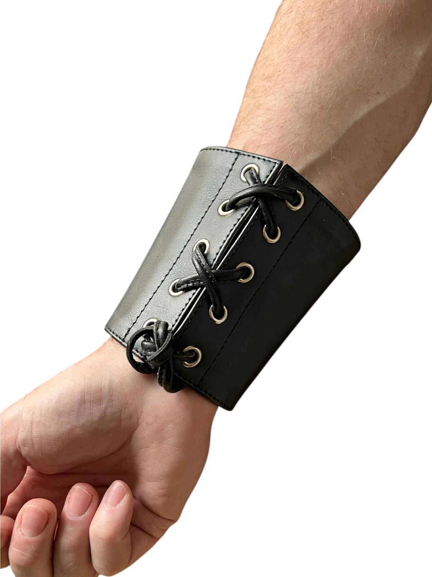 Armband i äkta svart eller blått läder