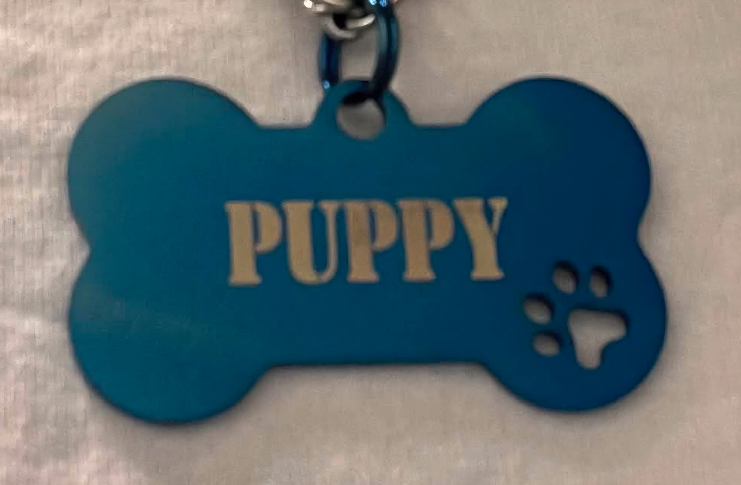 Halsband, tjock kedja, med ben för valpar som gillar puppy play med texterna, good boy, WOOF eller puppy