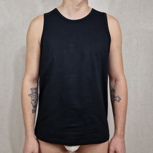 Discover Dickfashion's nice and stylish tank top, men's tank top. Available in black, white, burgundy, gray and blue. Buy here Dickfashion's Soft and Versatile Linens and Tank Tops in 100% Cotton!
