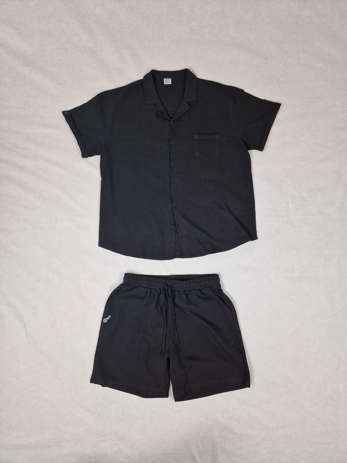 Linne och Bomulls set, shorts och skjorta i relaxed fit - svart med dick