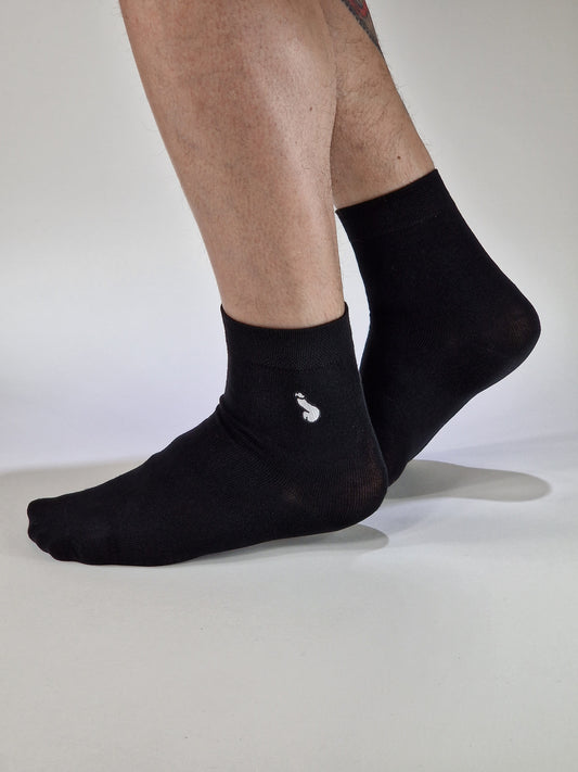 Schwarze Socken oder die Crew-Socke