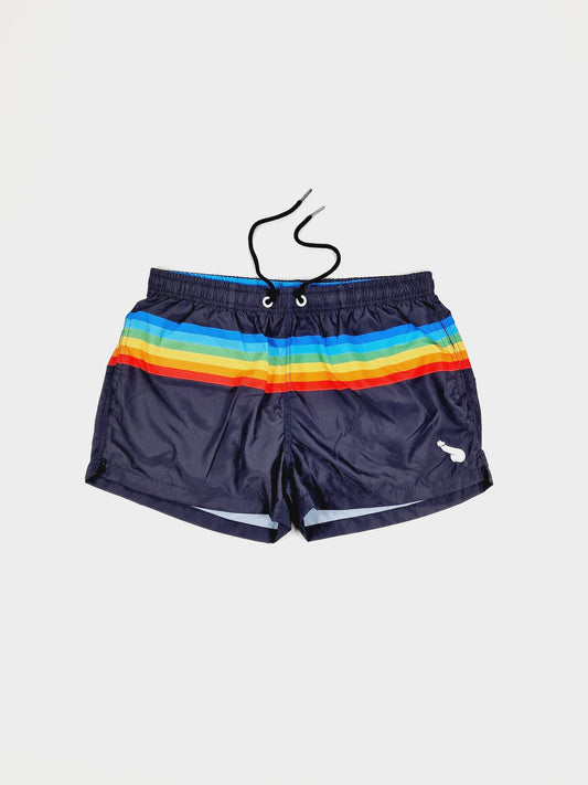 Explora los shorts de baño negros con colores del arcoíris de Dickfashion, ¡una gran prenda de orgullo!