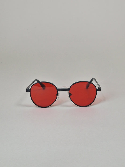 Solglasögon med röda polariserade glas. No.25