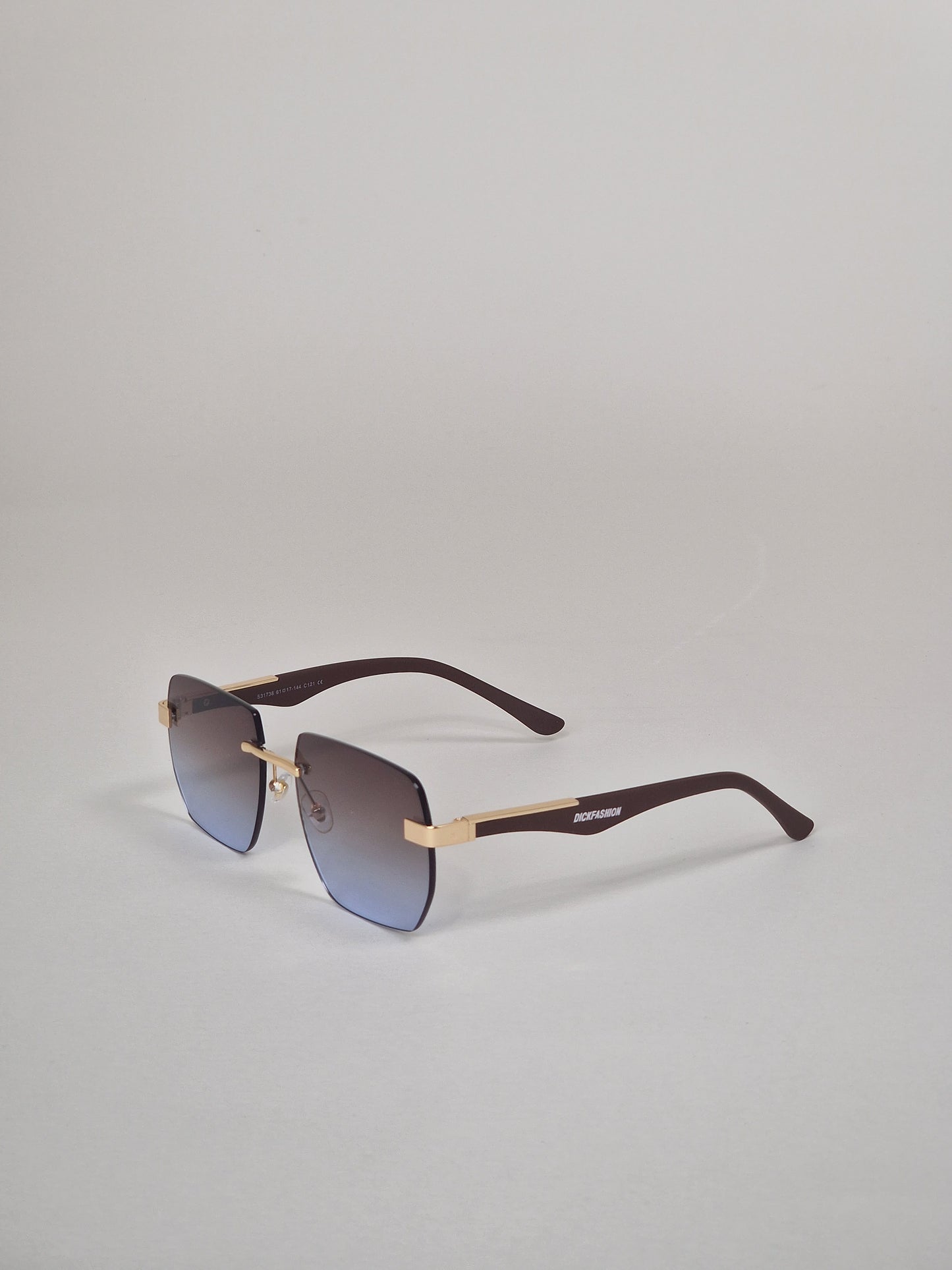 Sunglasses, model 4 - Brown/blue Tinted.