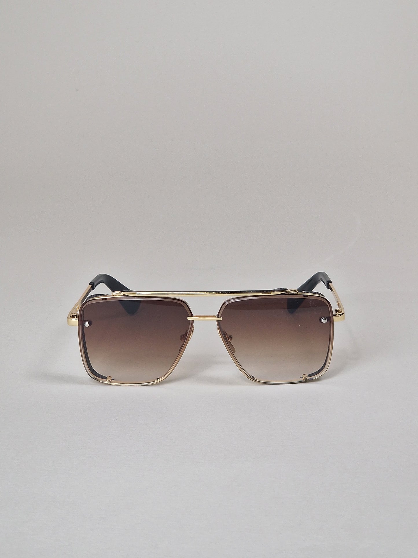 Sunglasses, model 32 - Brown tinted.