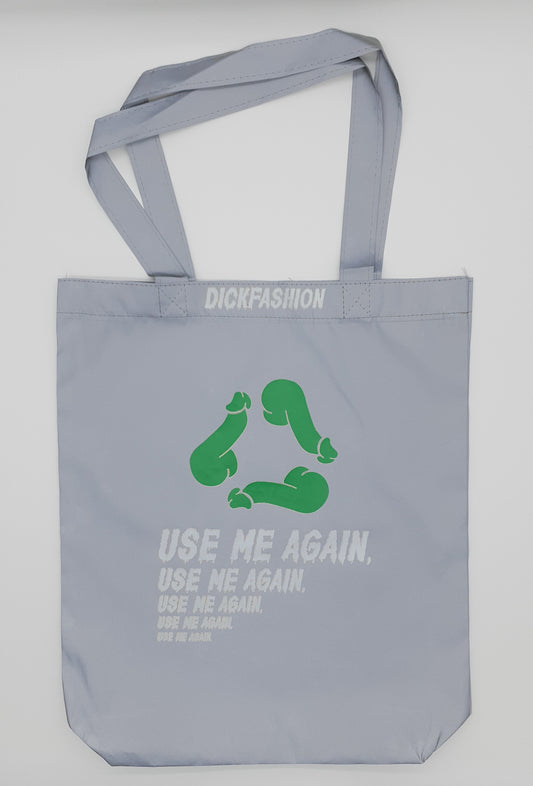 Tote bag in durable reflective fabric
